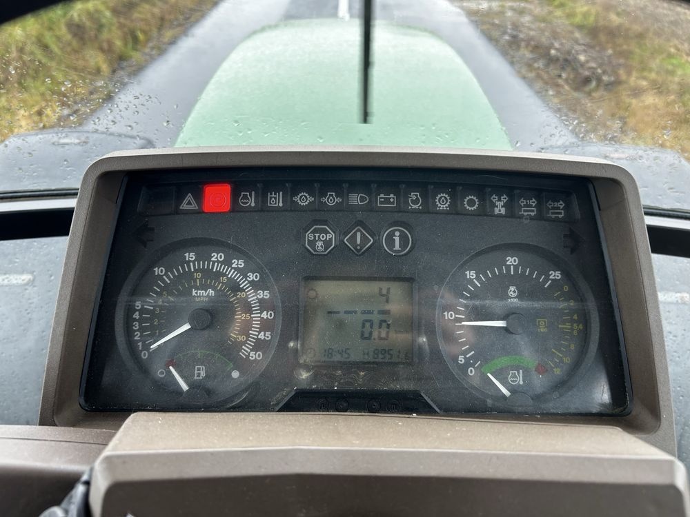 Traktor John Deere 6910 - 7