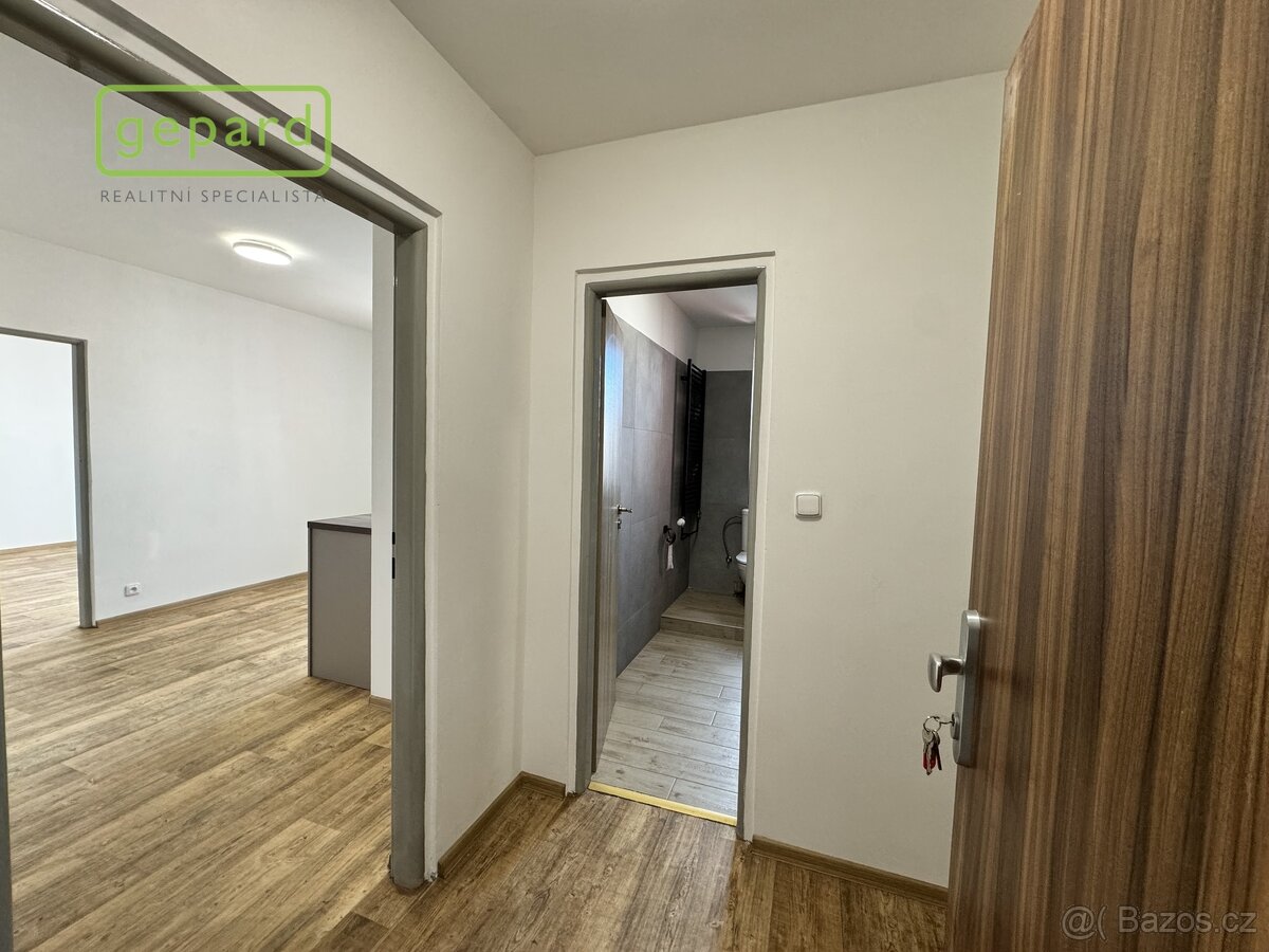 Pronájem moderního bytu 2+kk v centru Sokolova - 7