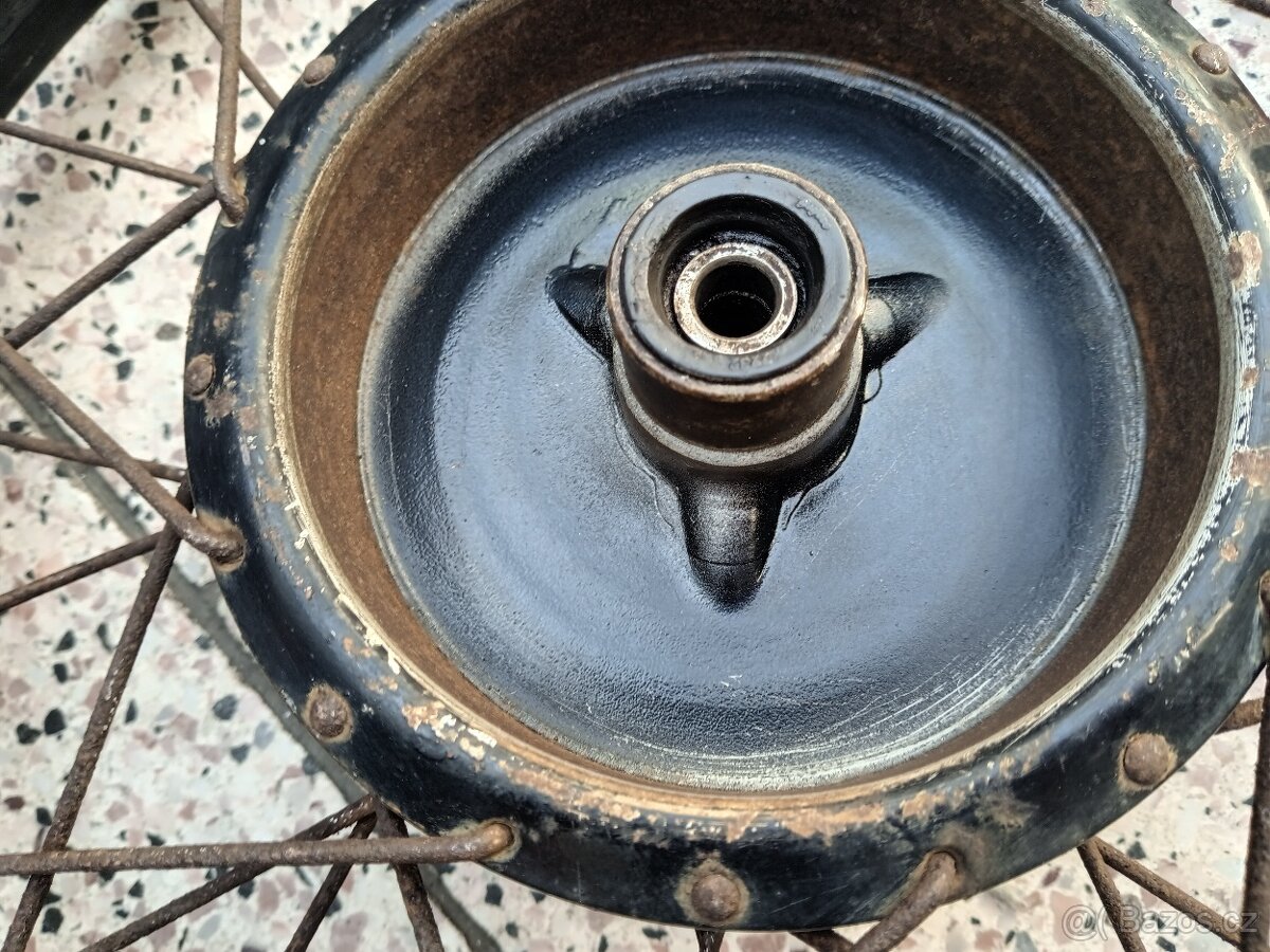 Jawa Pérák - náboj př. kola + ráfek 16". - 7