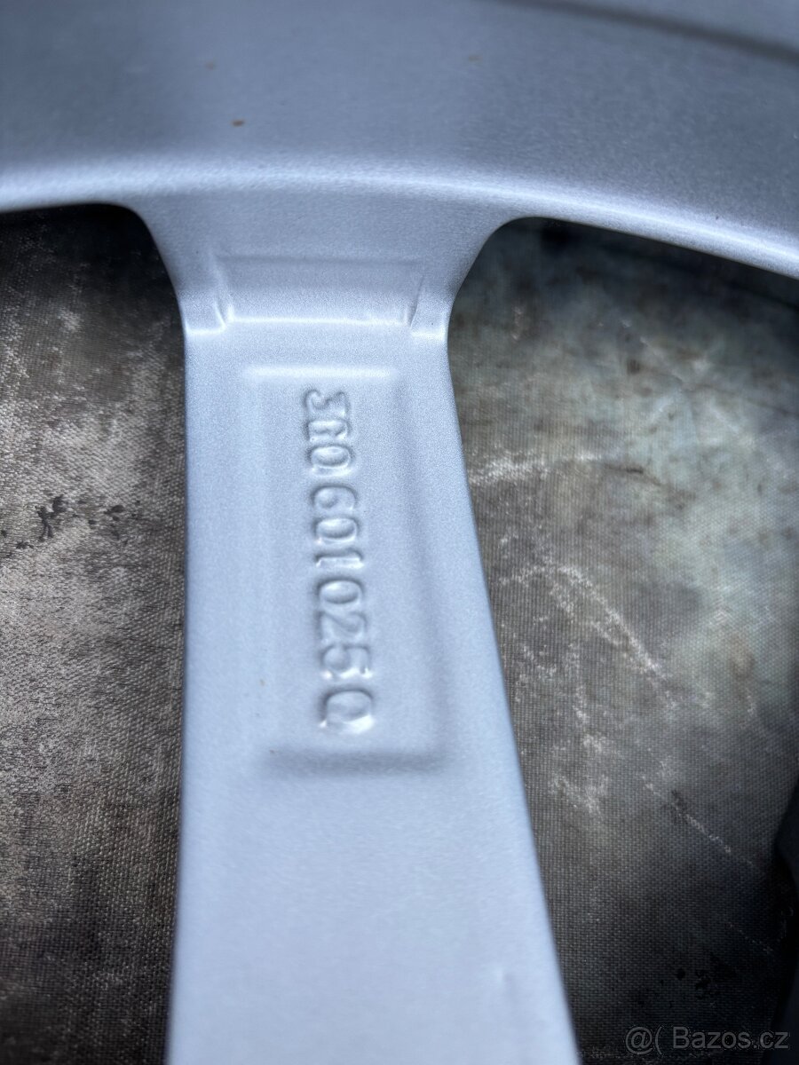 Originální Alu kola VW B8 235/45/18 TPMS - 7