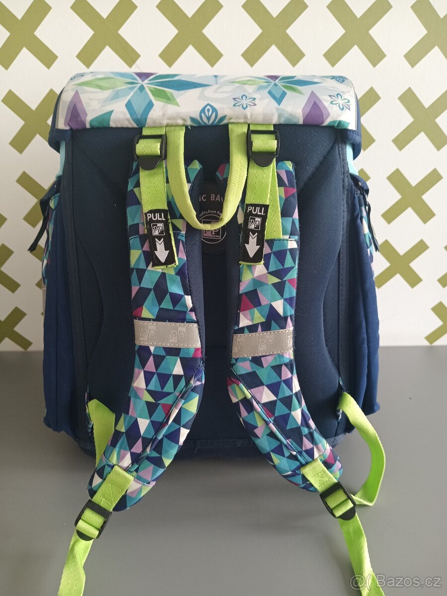 Dívčí školní batoh/aktovka Frozen Elsa a Anna + text.baťůžek - 7