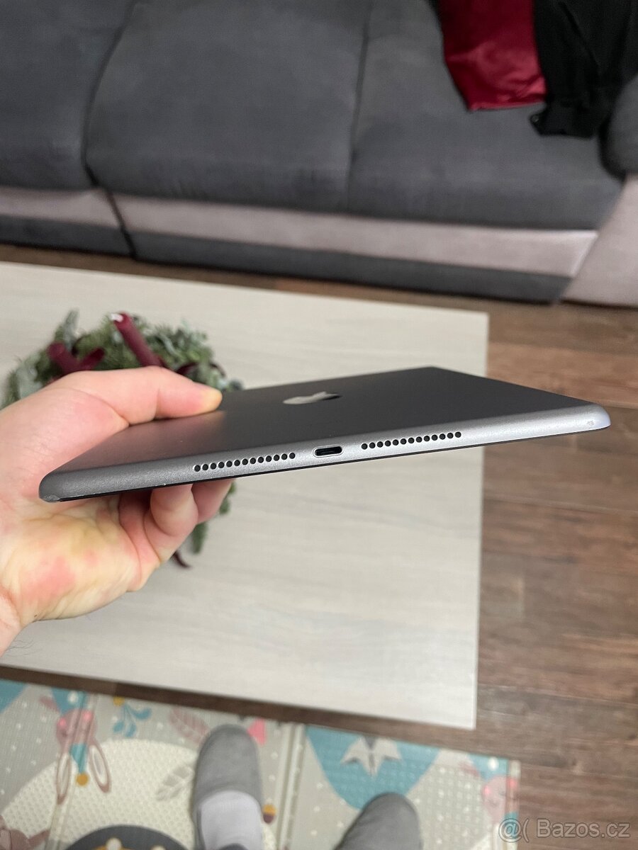 Prodám Apple iPad 6 generace 32GB - A1893 - 7