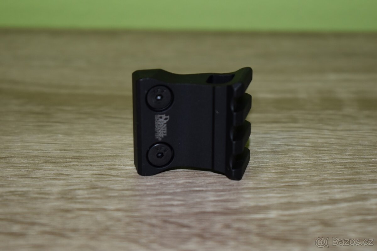 Daniel Defense boční offset KEYMOD rail - 7