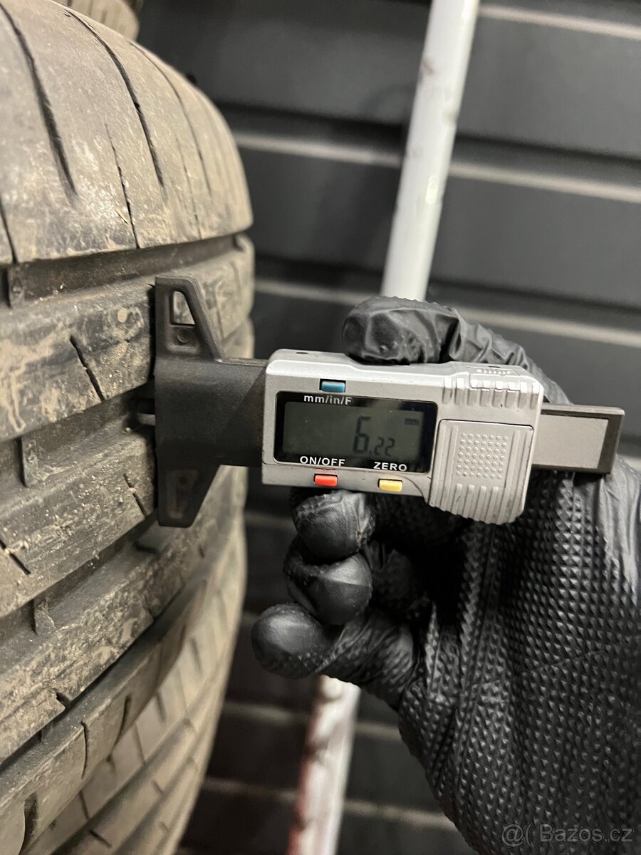 Letní pneu GoodYear 215/55 R17 - 7