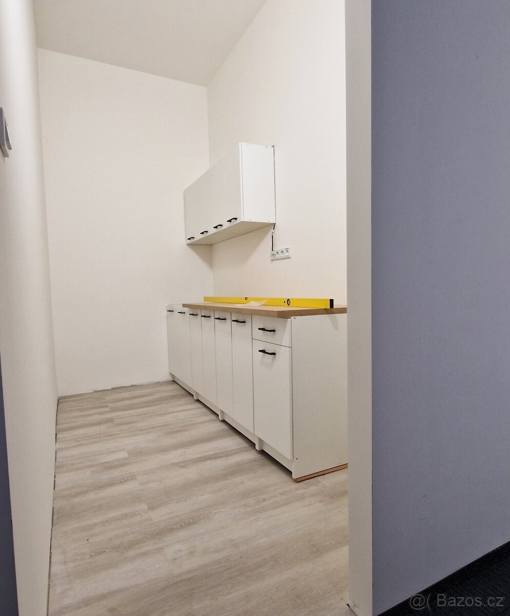 Pronájem kanceláře 93 m2 Václavské náměstí - 7