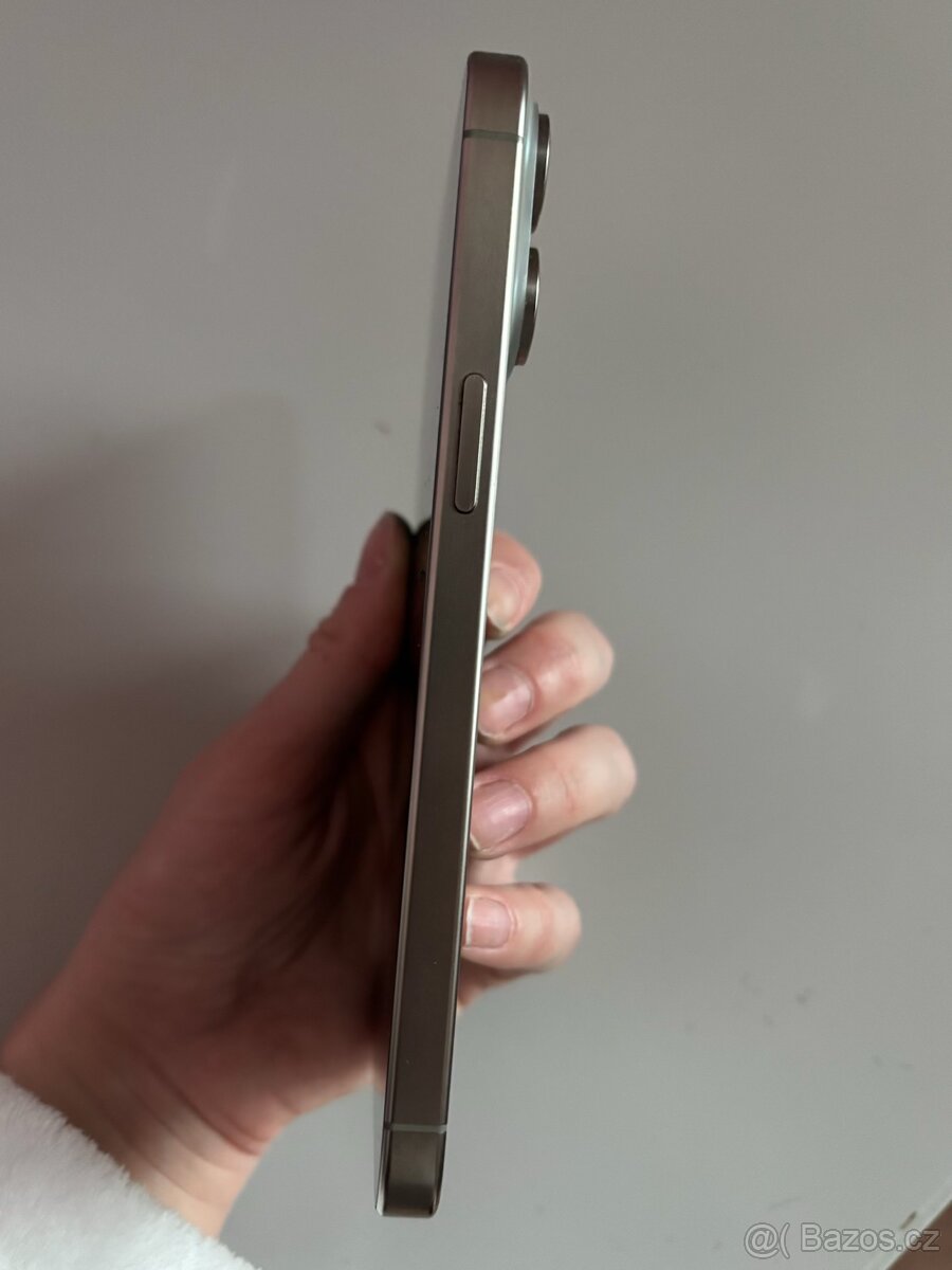 iPhone 15 Pro Max 256 GB - 7