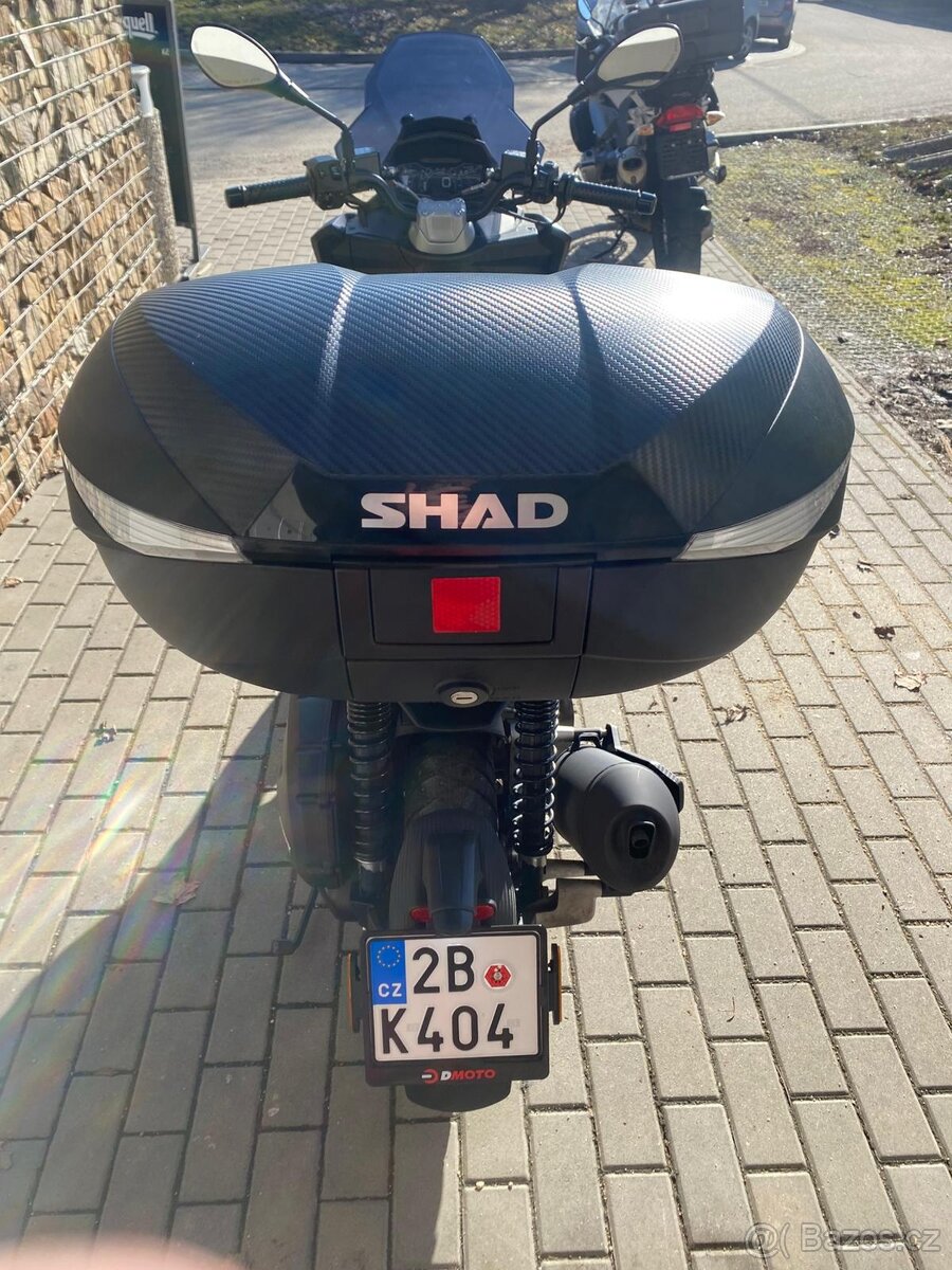 Aprilia SR GT 125 - 7