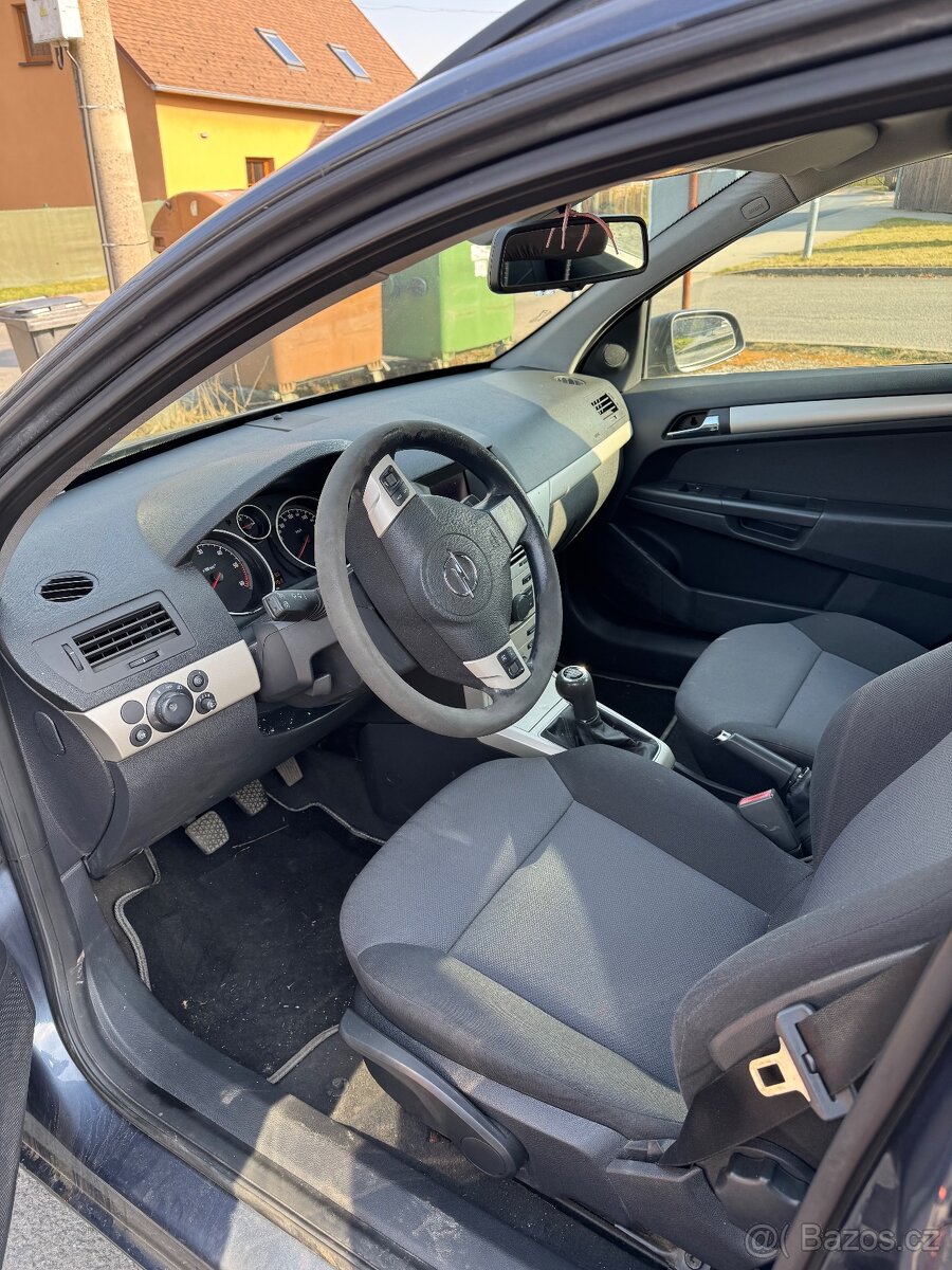 Opel Astra H caravan kombi - 7