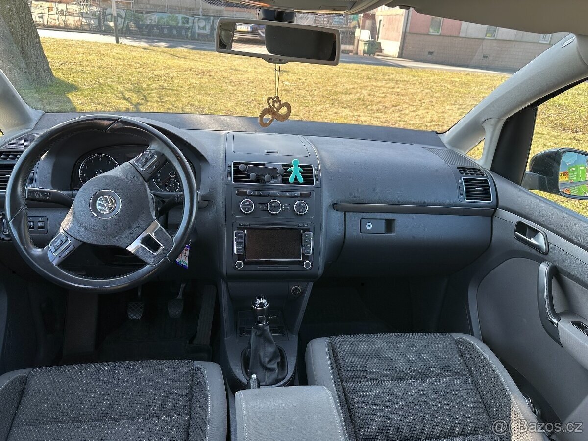 VW Touran 1.4 TSI - 7