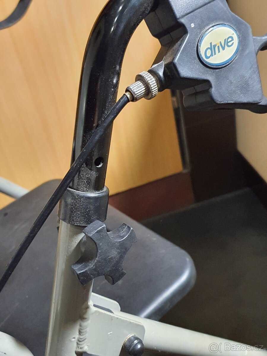 ODLEHČENÉ PROFI ALU chodítko ZÁDOVÁ opěra - 7