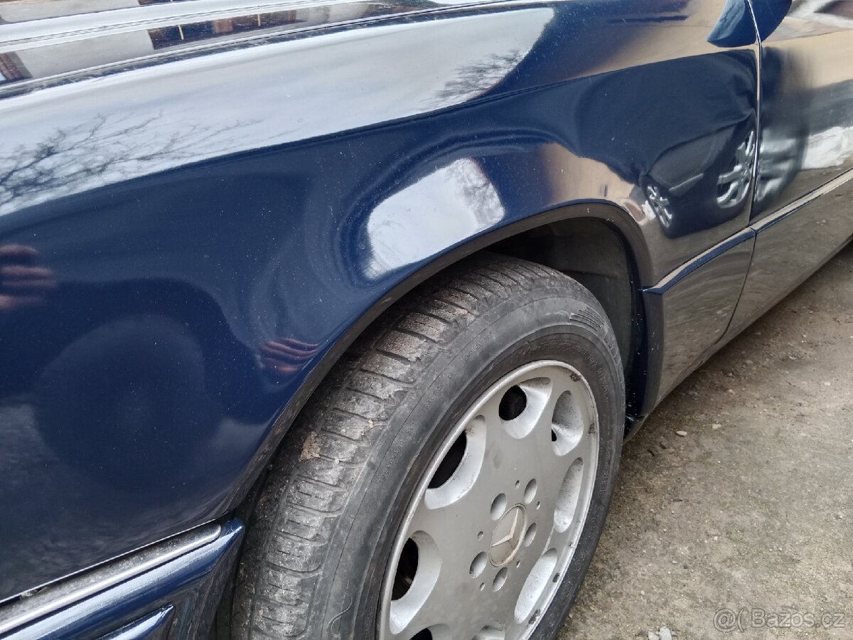 Mercedes-Benz E220 w124 coupe - 7