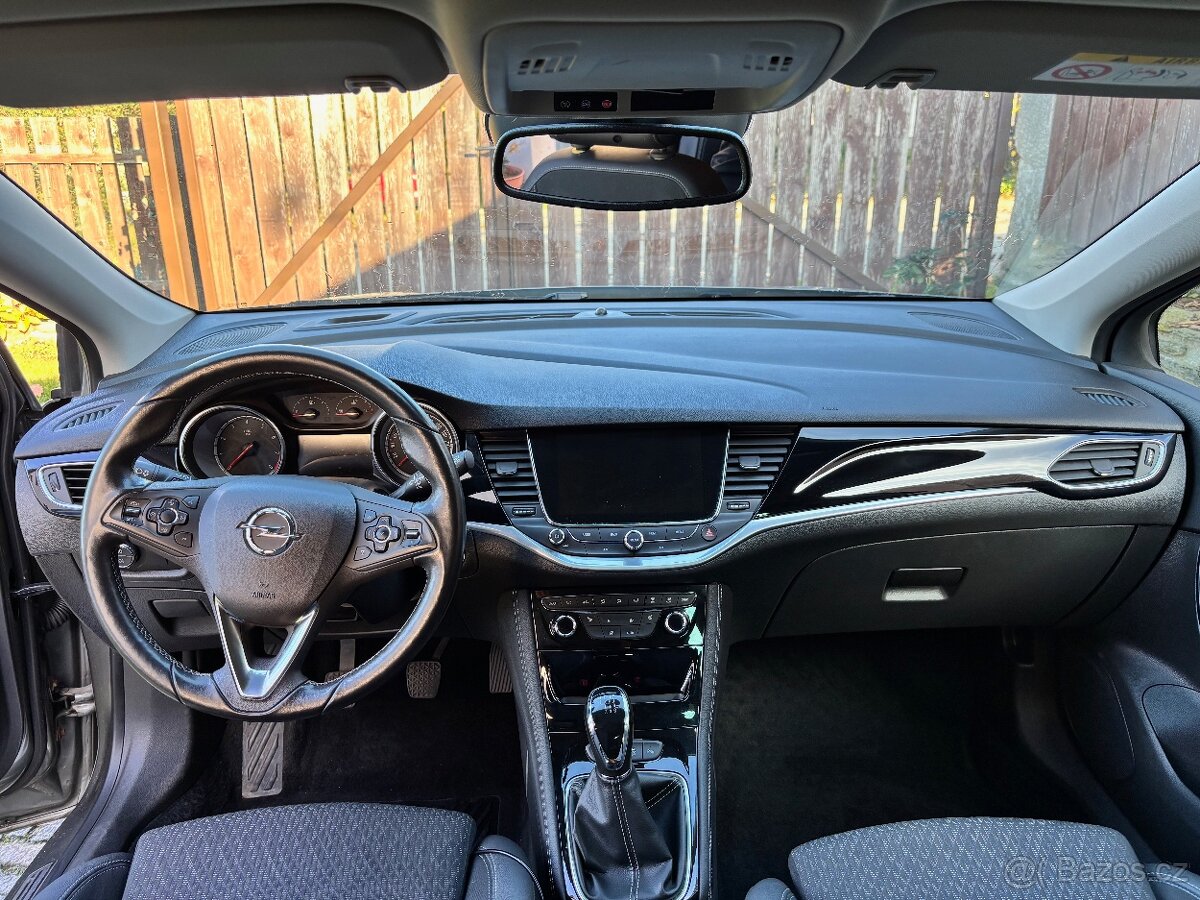 Opel Astra 1.4T Innovation - 7