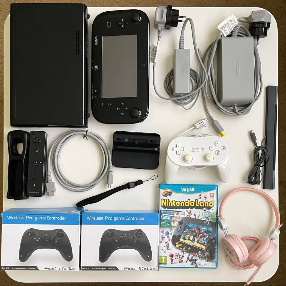 Nintendo Wii U PREMIUM PACK 32 GB - 7