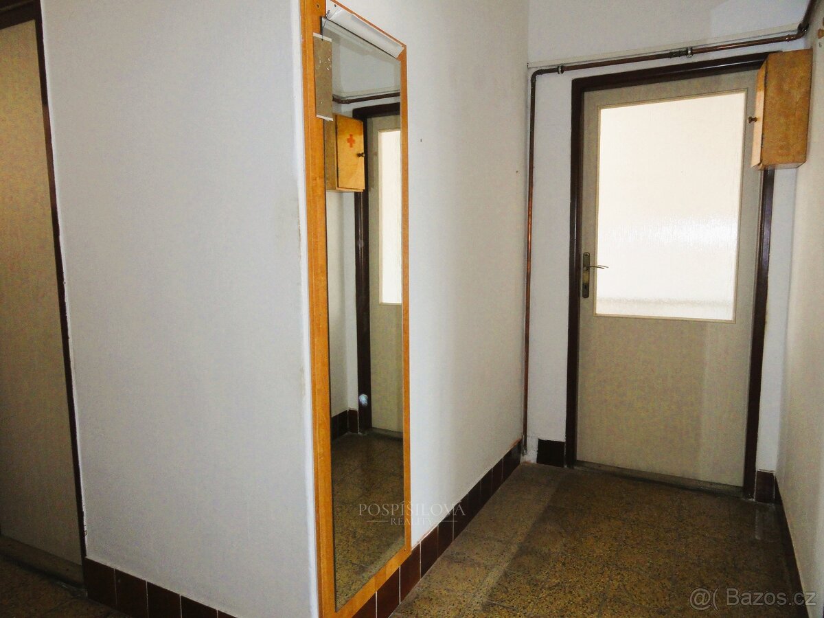 Prodej bytu 2+1, 56 m² - Beroun-Město, ev.č. 00054 - 7