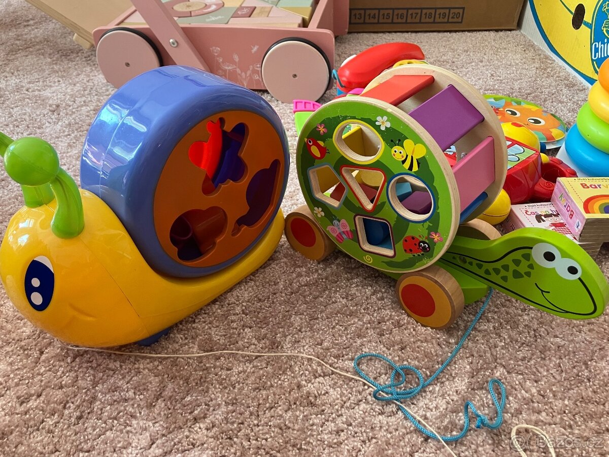 Velky set hracek pro nejmensi+prakticke veci. - 7