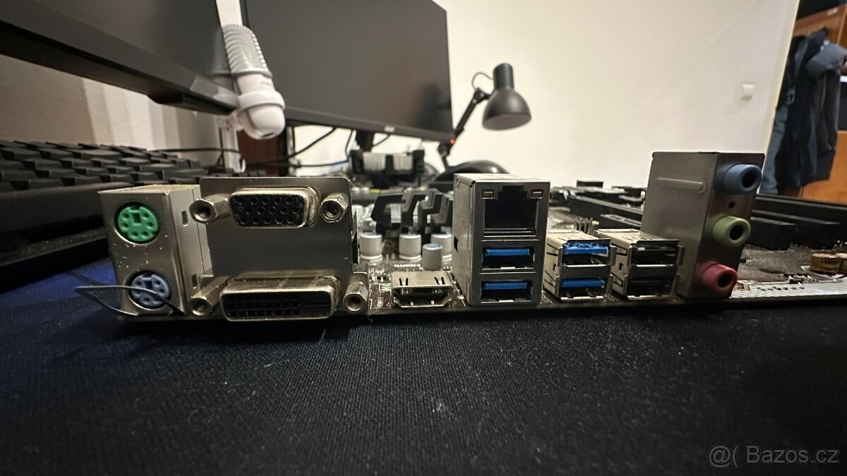 MSI B150 PC MATE + i5-7400 (4C/4T) - 7