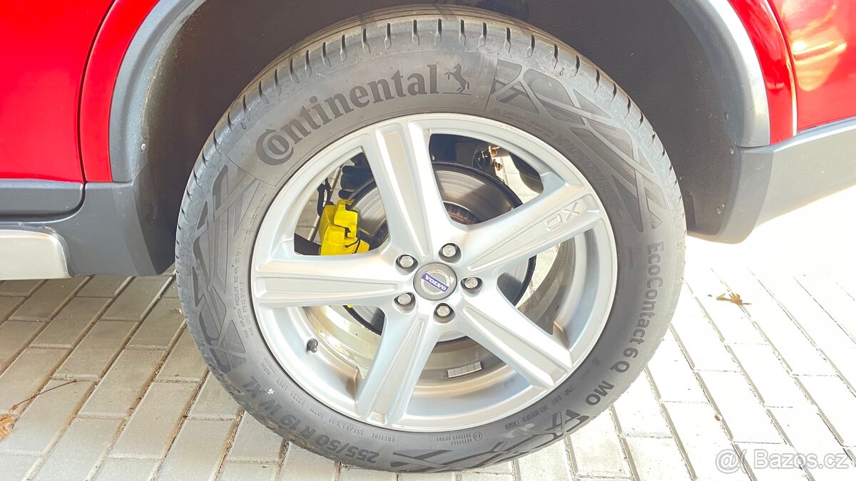 Volvo XC90 D5 AWD D5244 T4 - 7