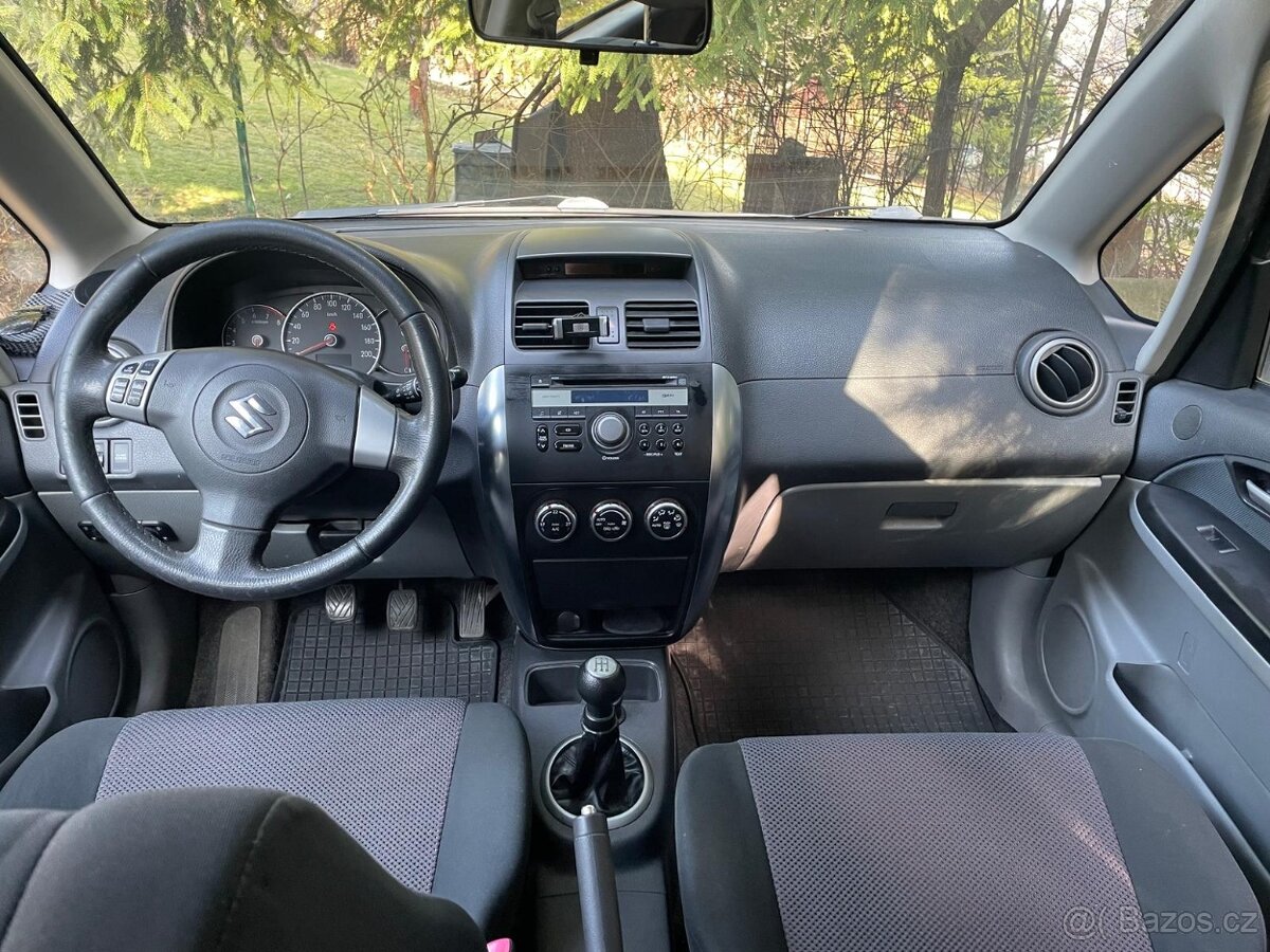 Suzuki SX4, 1.6 benzín - 7