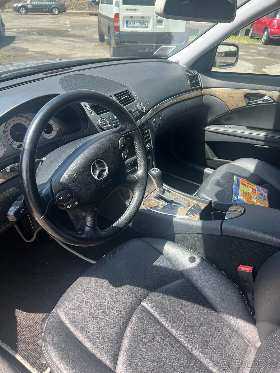 Mercedes-Benz E 320 CDI, rok 2009 - 7