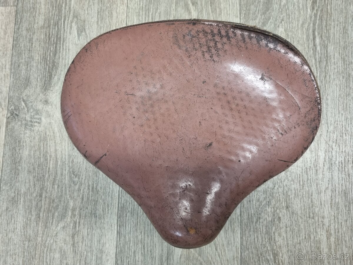 Jawa Pérák - sedlo nízké - 7