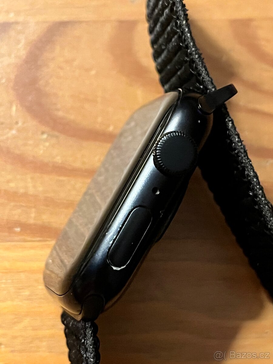 Apple Watch SE druhé generace - 7