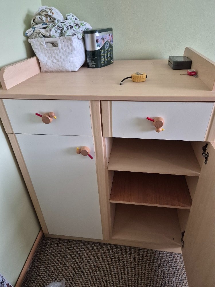 Detska postylka +přebalovací pult a komoda - 7