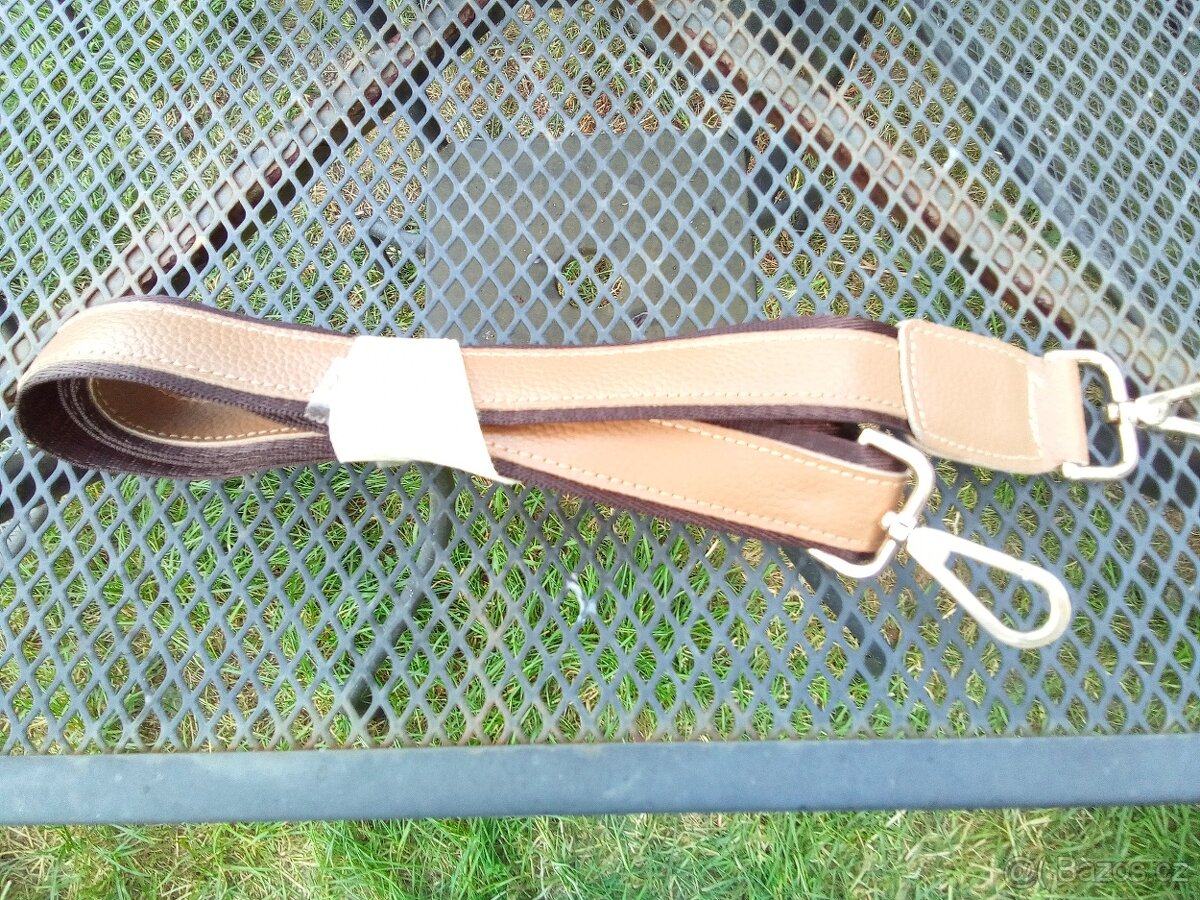 HNĚDÁ KOŽENÁ KABELKA S MOTIVEM HADA - 7