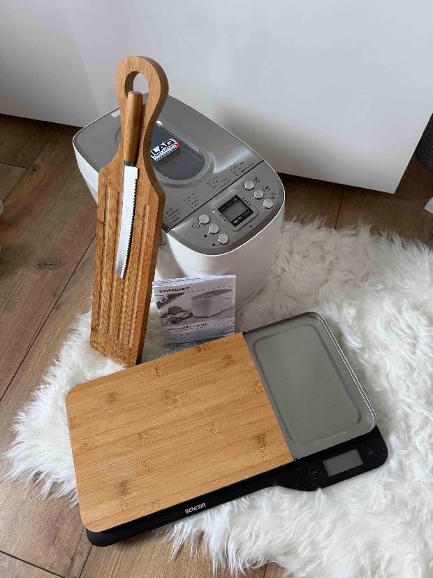 Domácí pekárna Silvecrest, váha Sencor a prkénko - 7