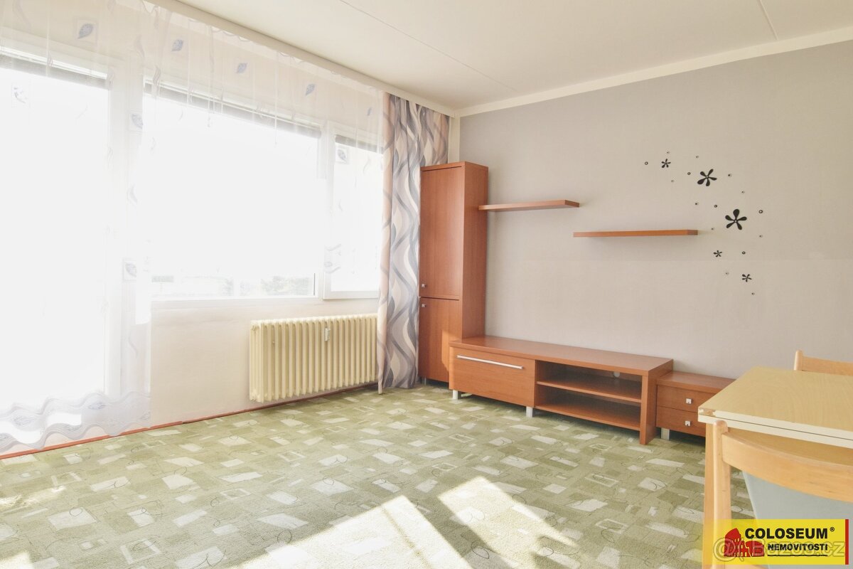 Brno - Starý Lískovec, pronájem bytu - OV 2+kk, 44 m², lodži - 7