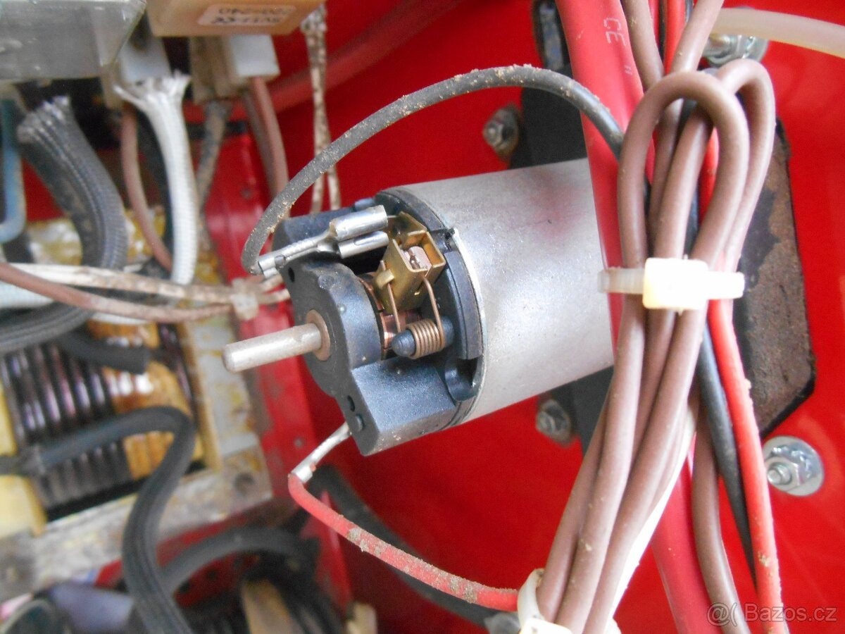 svářečka SAB Daco mig151 s bombou co2 - 7