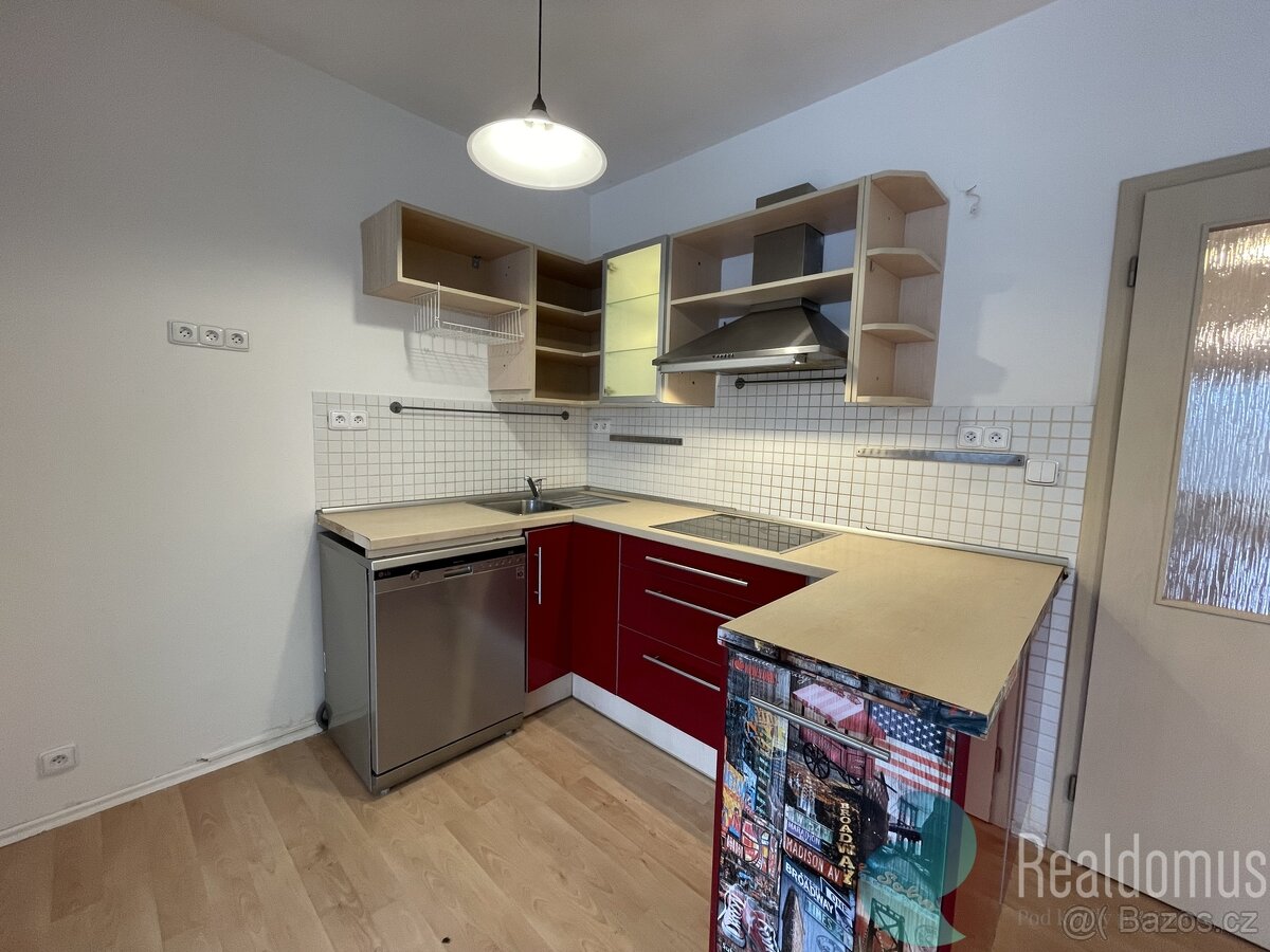 Prodej bytu 3+kk, 83 m² – prostorný, světlý byt s dobrou dis - 7