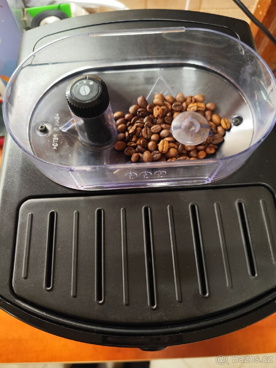 Prodám kávovar Krups EA81 - 7