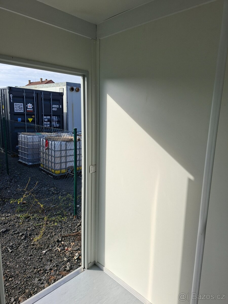 Moderní kancelář v kontejneru - 7