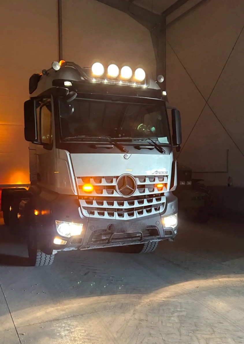 Mercedes-Benz Arocs 2851 - 6x4 – Tahač 68t + Hydraulika - 7