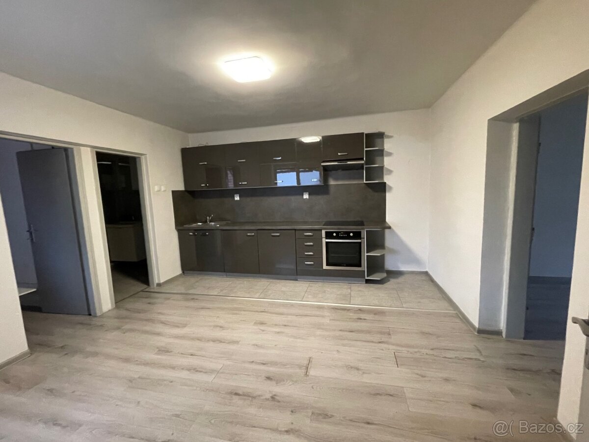 PRODEJ RD DOLNÍ NĚMČÍ - 7