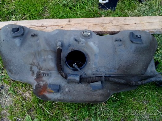 PRODÁM na Fiat Punto 1,1i 40 kw díly: - 7