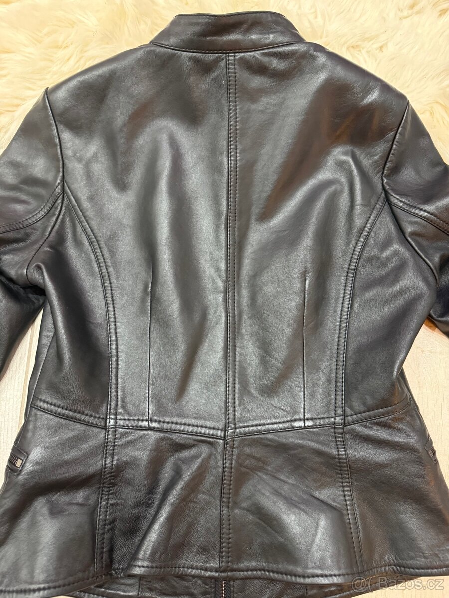 Černý křivák, kožená bunda Kara - 7