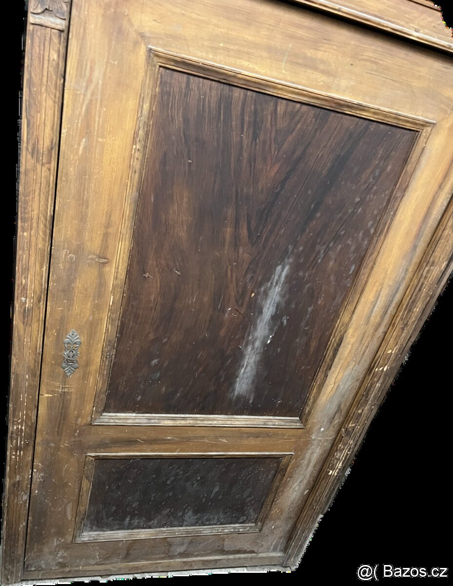 Starožitná skříň - 7