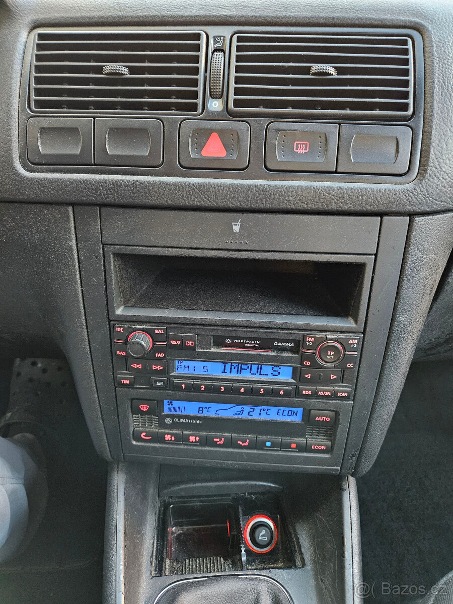 VW Golf 4 Variant, 1.6, 77 kW, benzín, klimatronic - 7