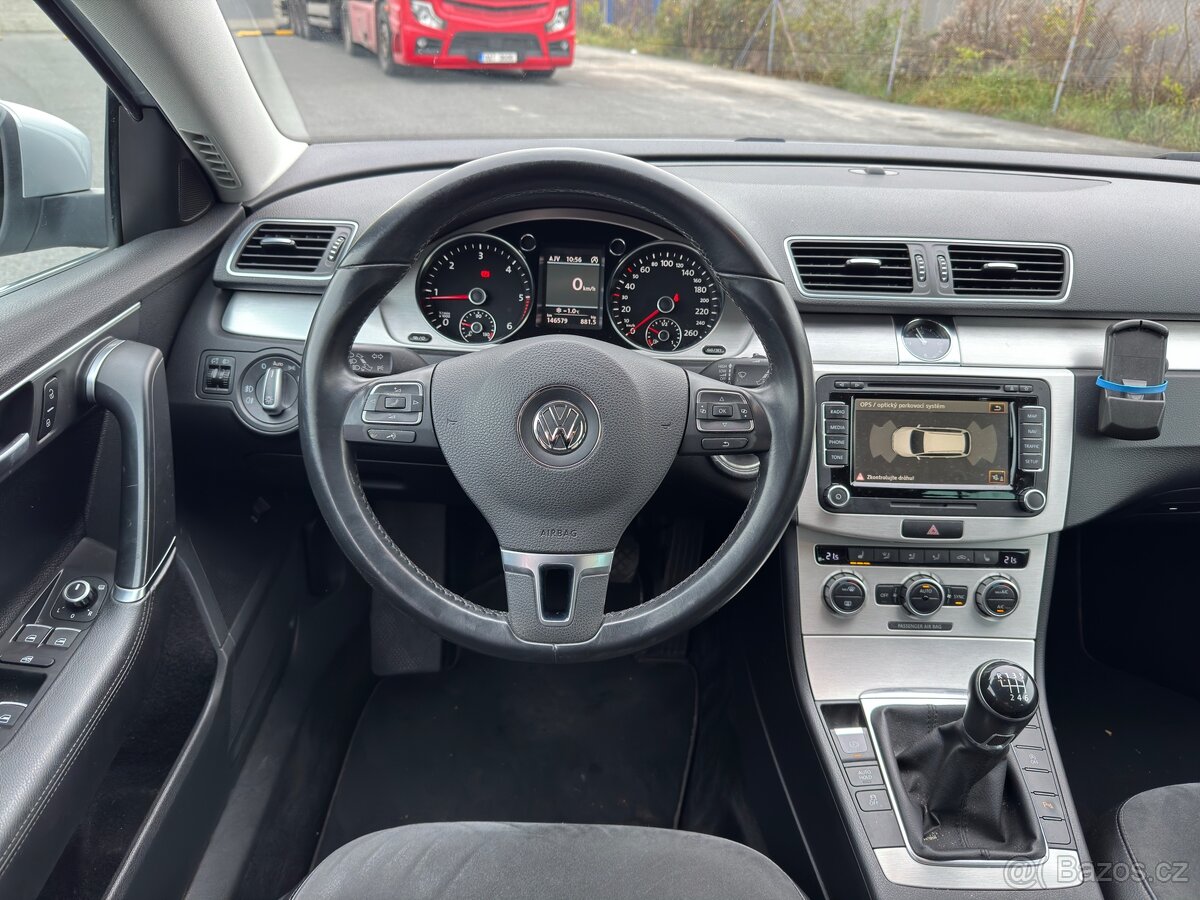 Vw Passat B7 2.0 TDI 103kw Highline/ alcantara/ kamera - 7