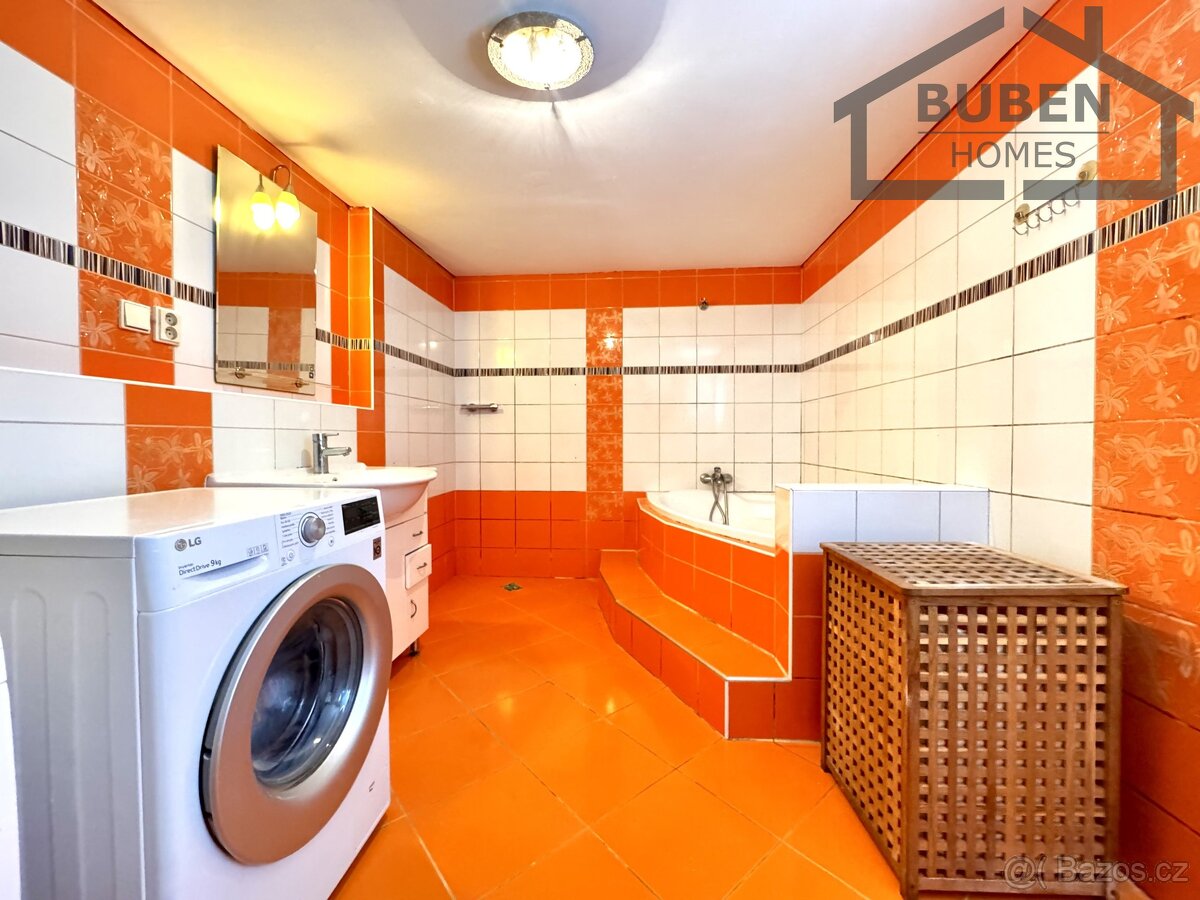 RD 7+kk (užitná plocha 250 m²), letní kuchyň, kolna, pergola - 7