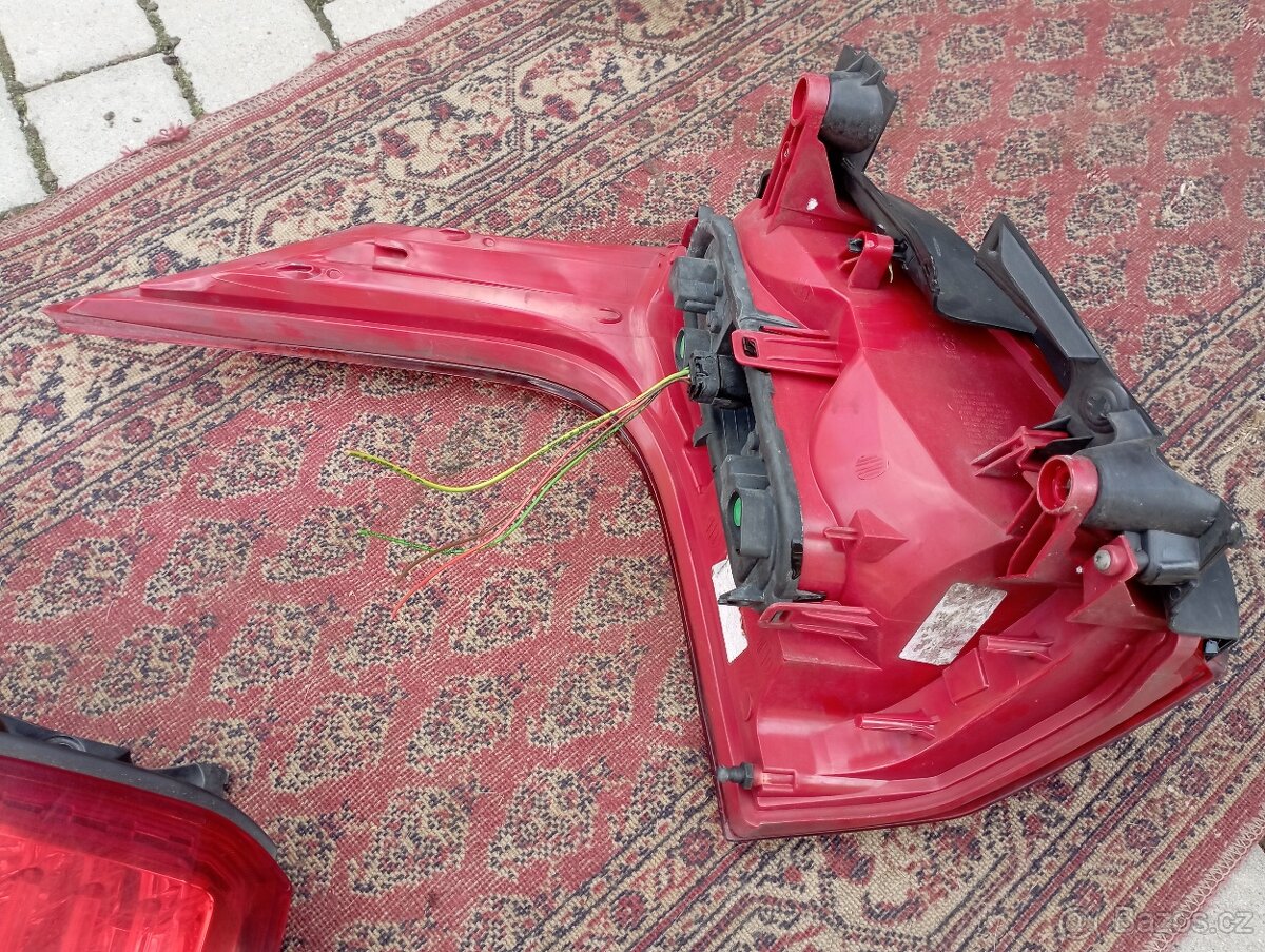 Zadní světla Peugeot 5008 - 7