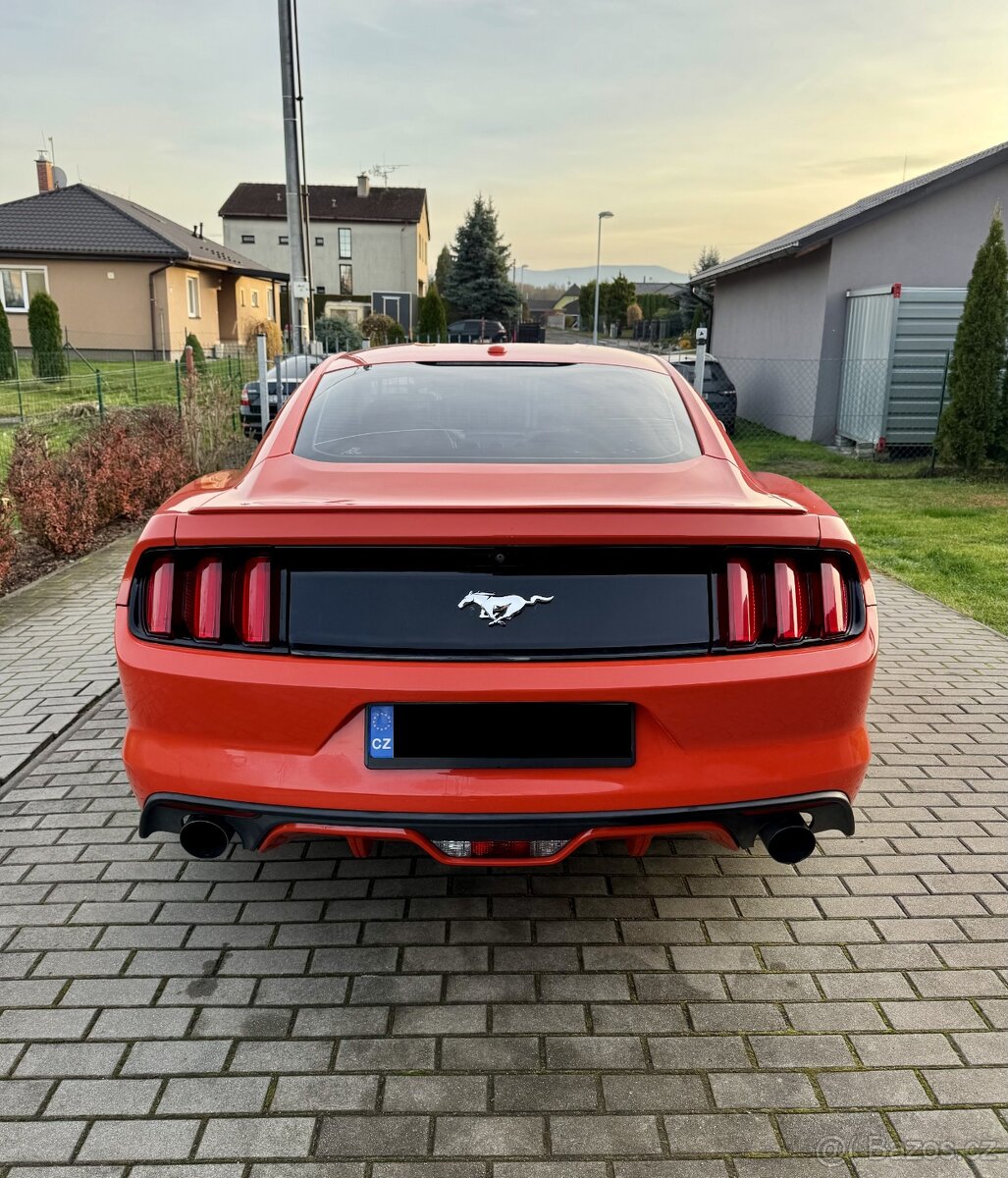 Ford Mustang 2015 2.3 ecoboost 6st. automat - 7