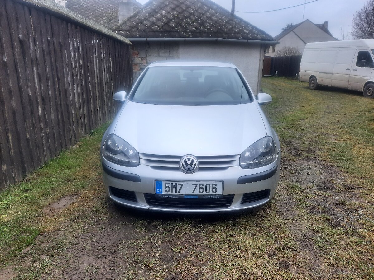 Volkswagen Golf V - 7