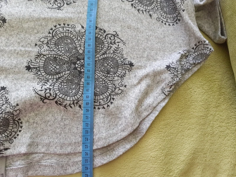 Dámský svetr zdobený 46 - 7