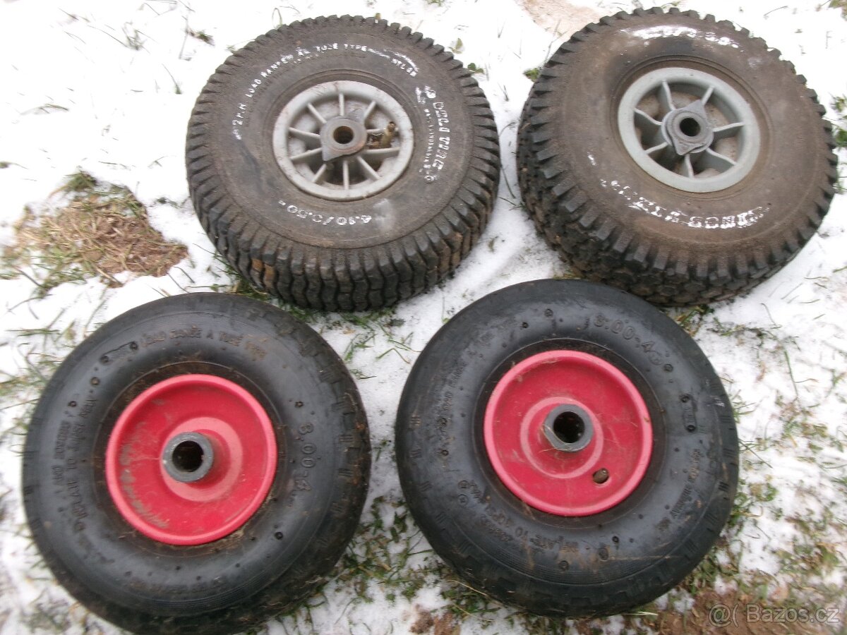 prodám různé hřídele, železné a dřevěné kolečka..... Železné - 7