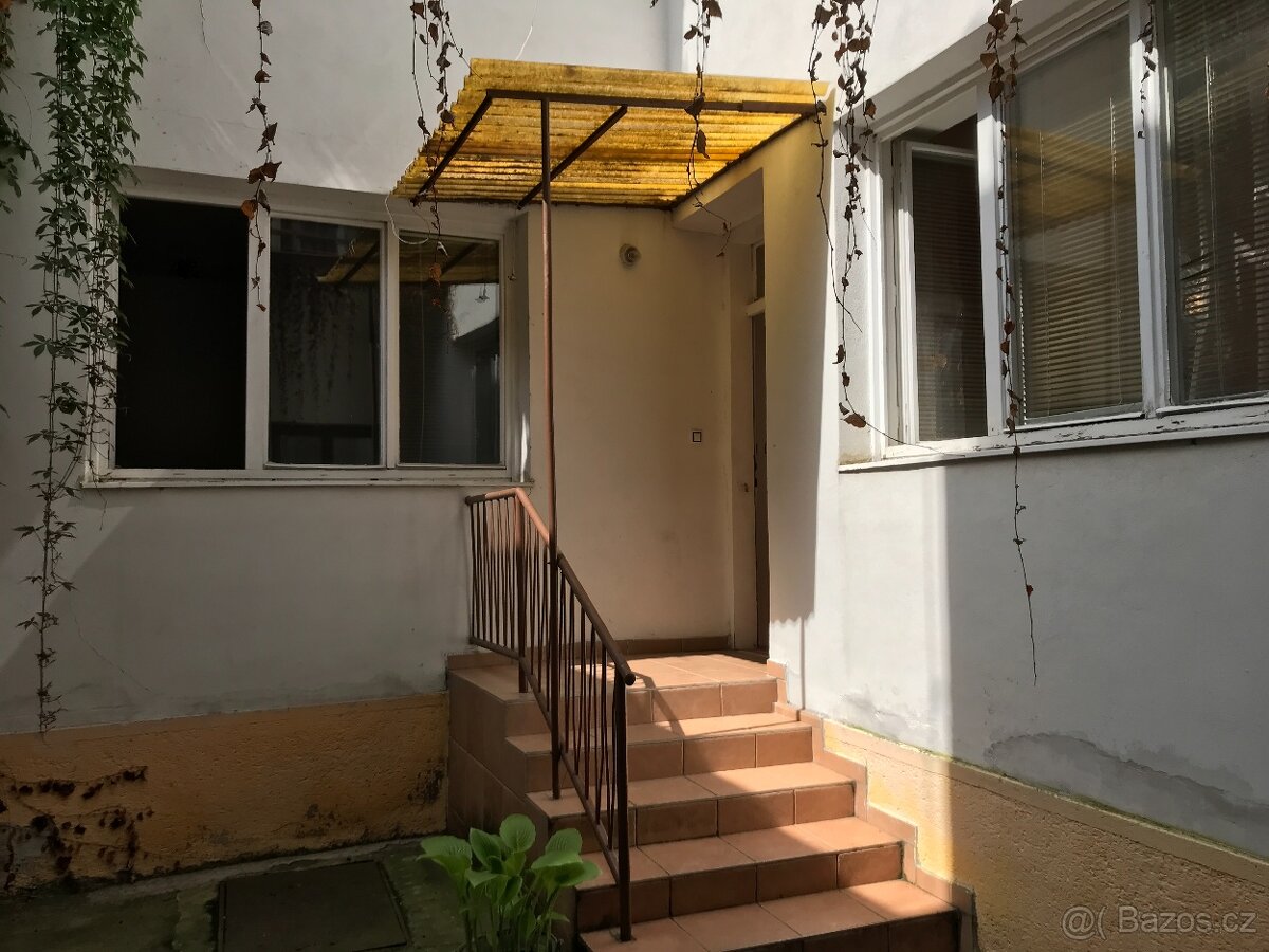 Pronájem 2+1 v Kroměříži - 55 m2 - bez RK - 7