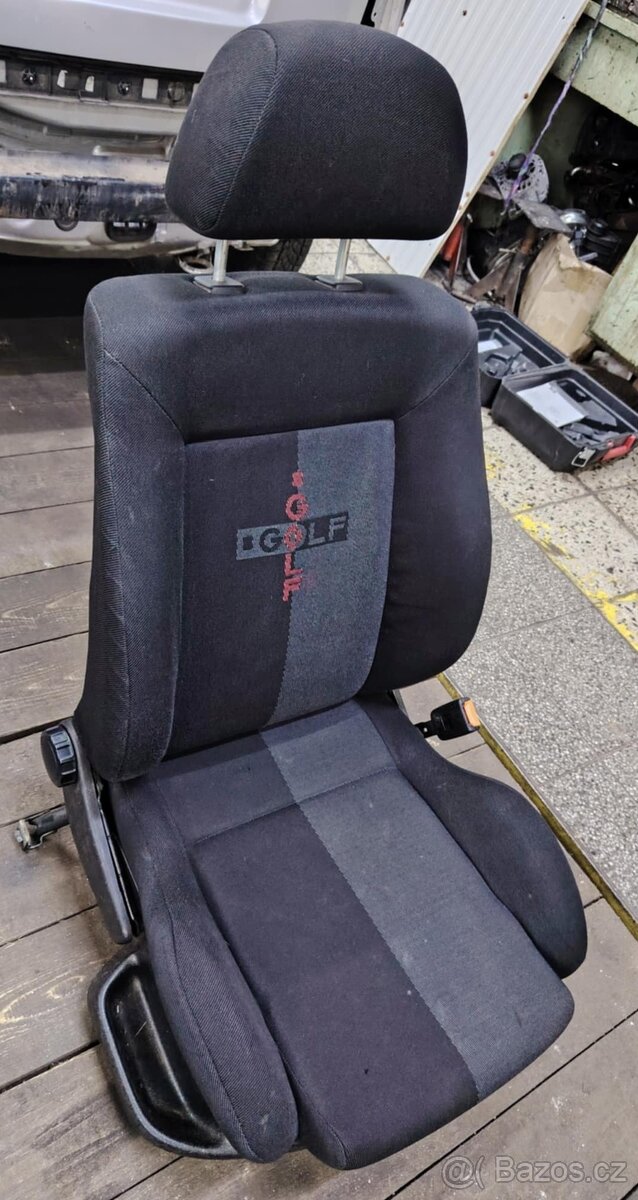 prodám polosport sedačky do VW Golfa 3 - 7