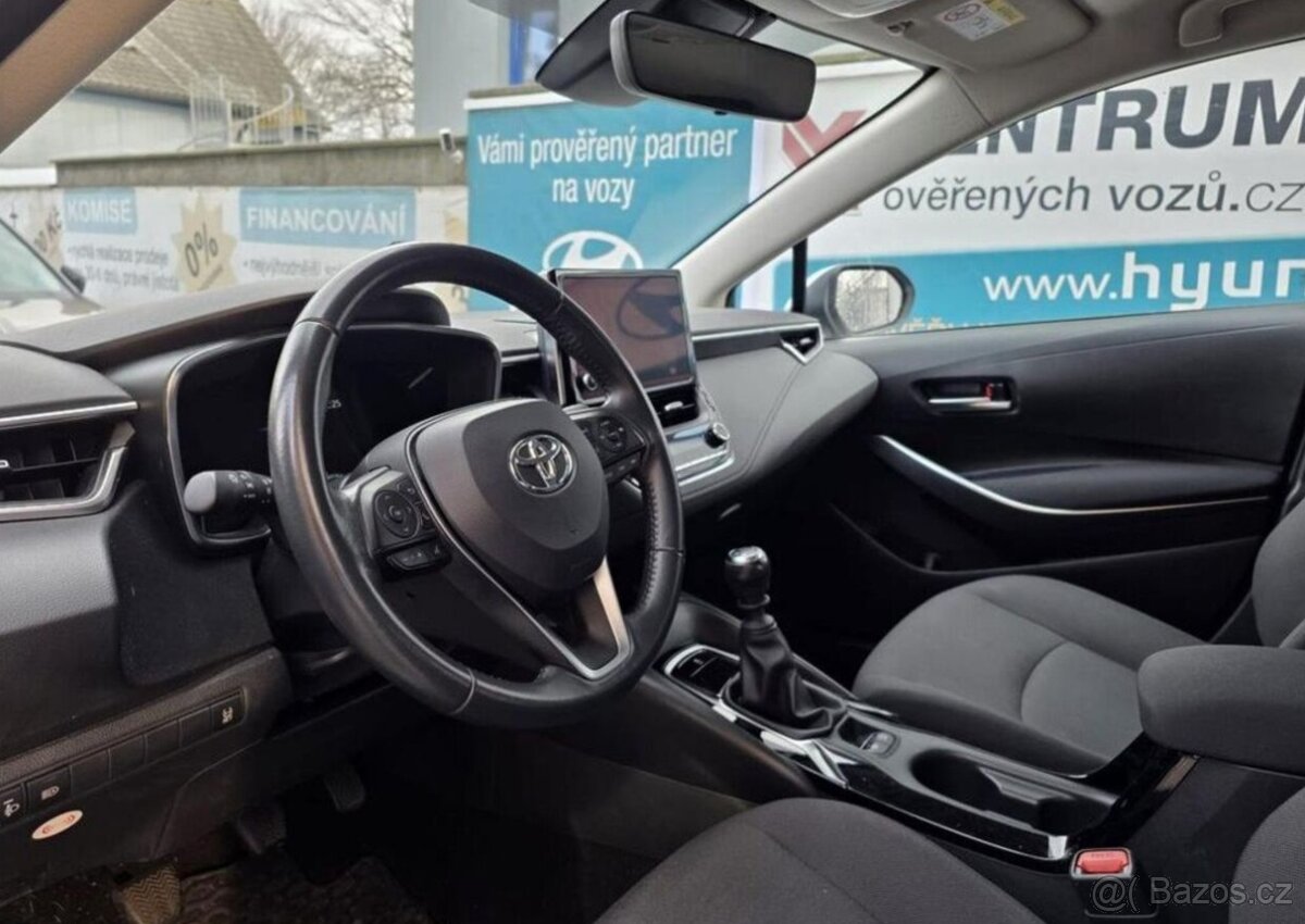 Toyota Corolla 1.5-V ZÁRUCE-KAMERA - 7