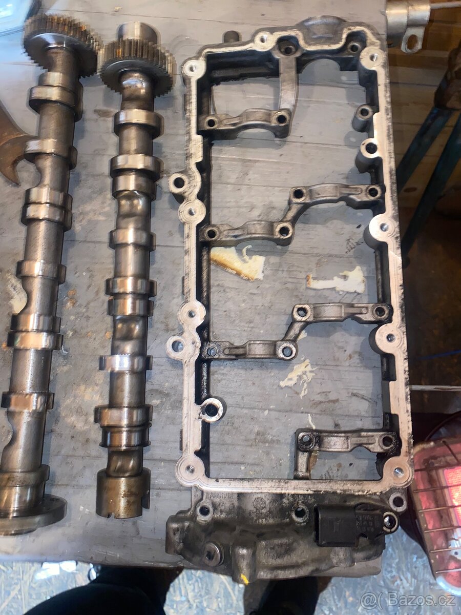 Vačkové hřídele Audi a6 c6 3.0 tdi ASB - 7